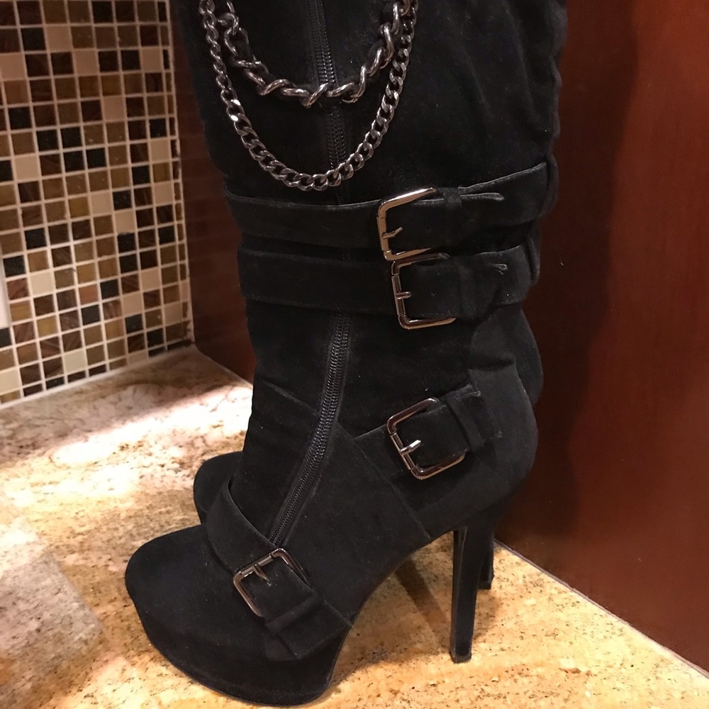 Belted & Chain Stiletto Suede Boot 👢 - Picture 2 of 8